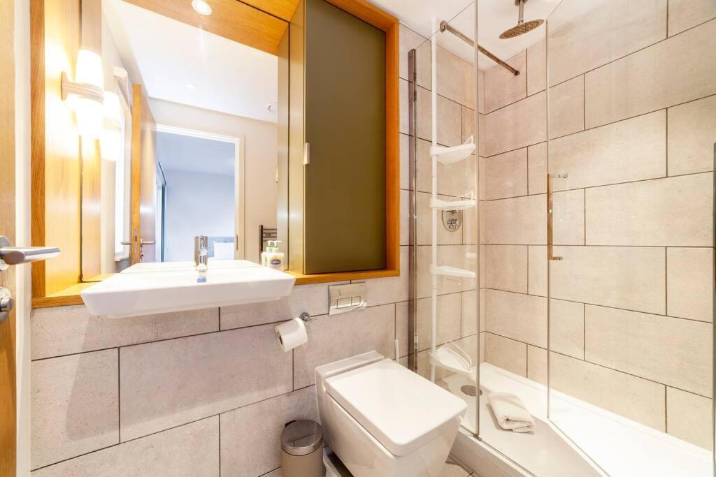 Stunning New 3 Bdr Duplex Wbalcony, East London Londres Exterior foto